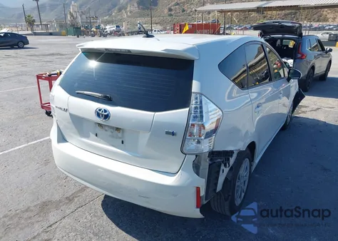 2014 Toyota Prius V z USA, uszkodzony, nr VIN JTDZN3EU1EJ012326